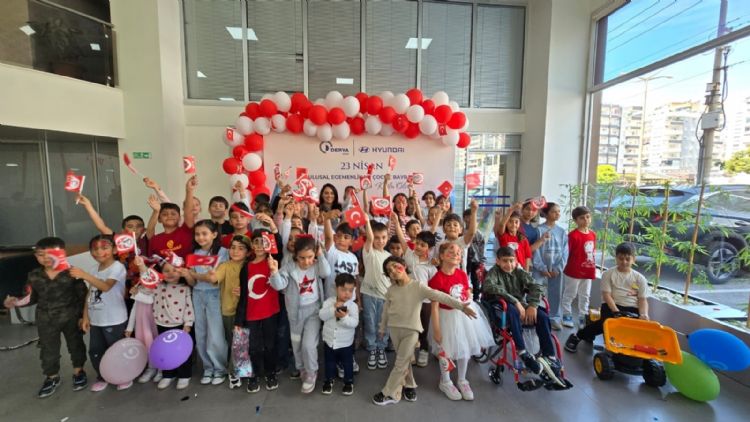 �ocuklar �enlikte bulu�tu