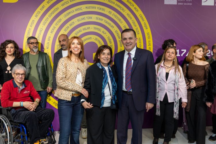 Sanat�n her rengi tek bir frekansta