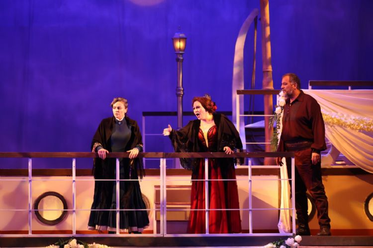 �Lucia di Lammermoor� opera sahnesinde